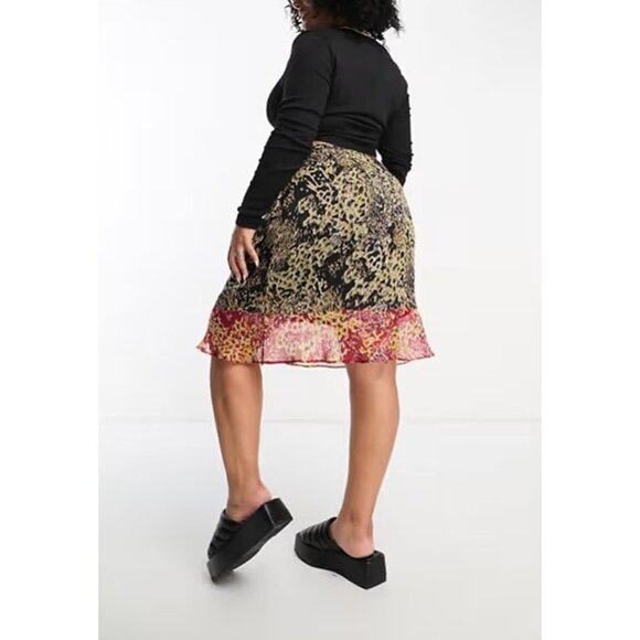 ASOS Reclaimed Vintage Plus Asymmetric Hem Skirt in Multi Animal Print - Size 20 - Picture 9 of 9